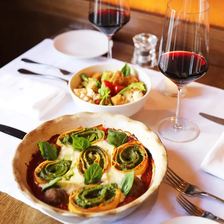 Photo credit: opentable