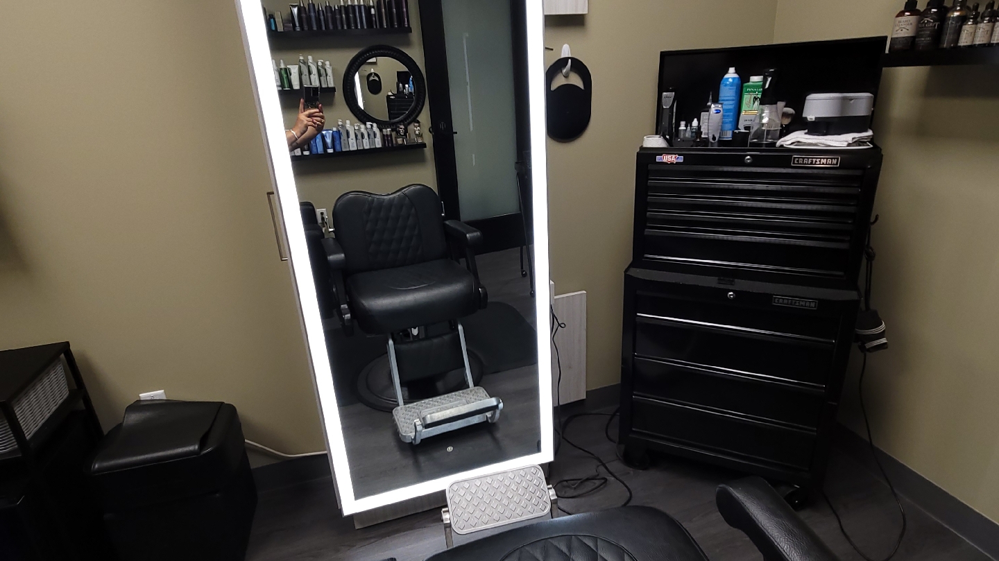 The Barber Lounge Salon @ Summit Salon Studios