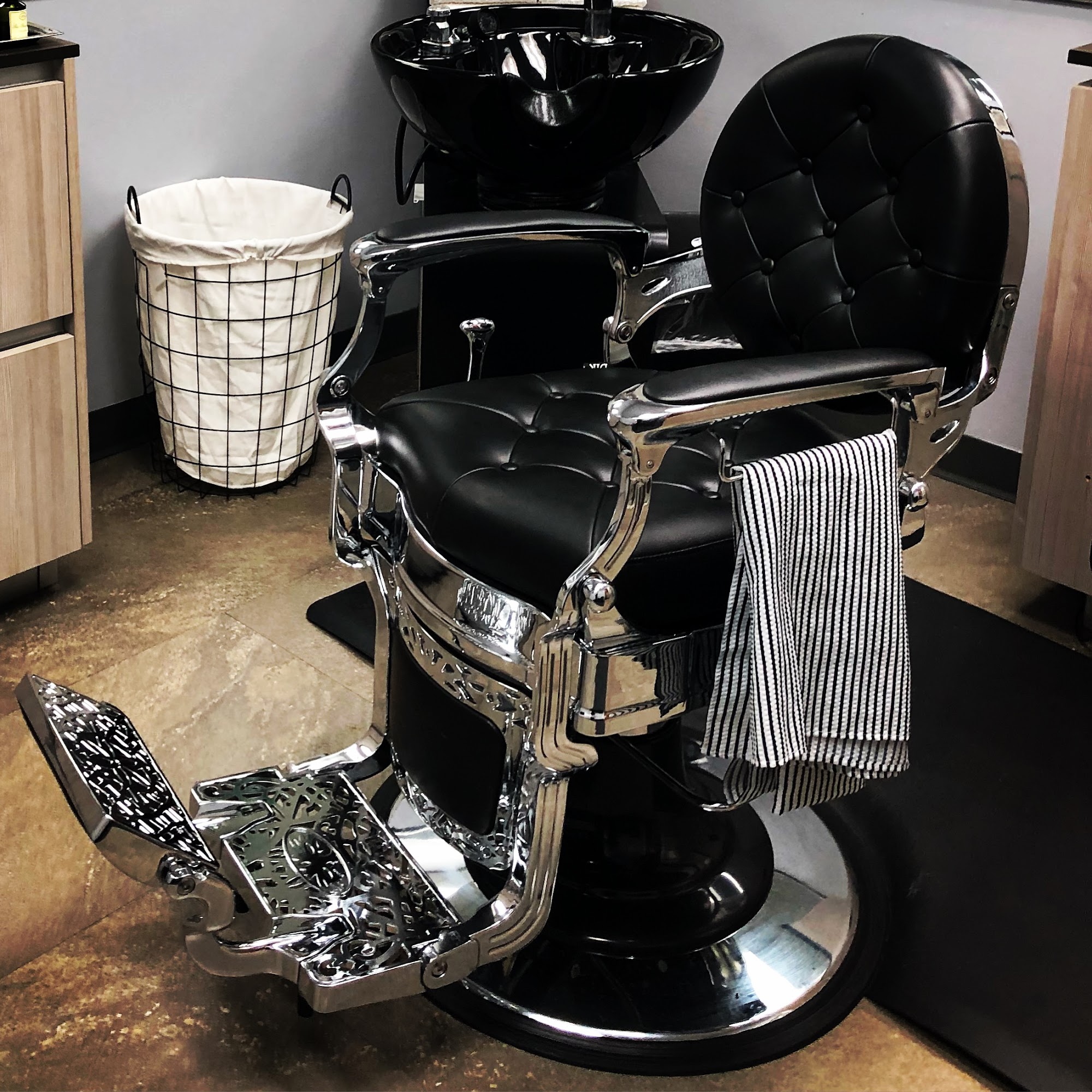 Straight Shave Barber Spa