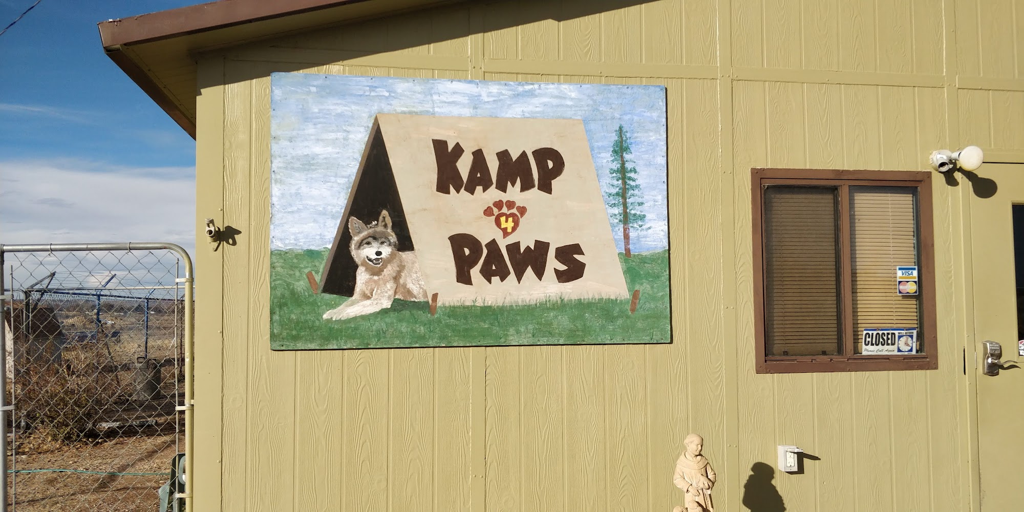 Kamp-4-Paws Pueblo