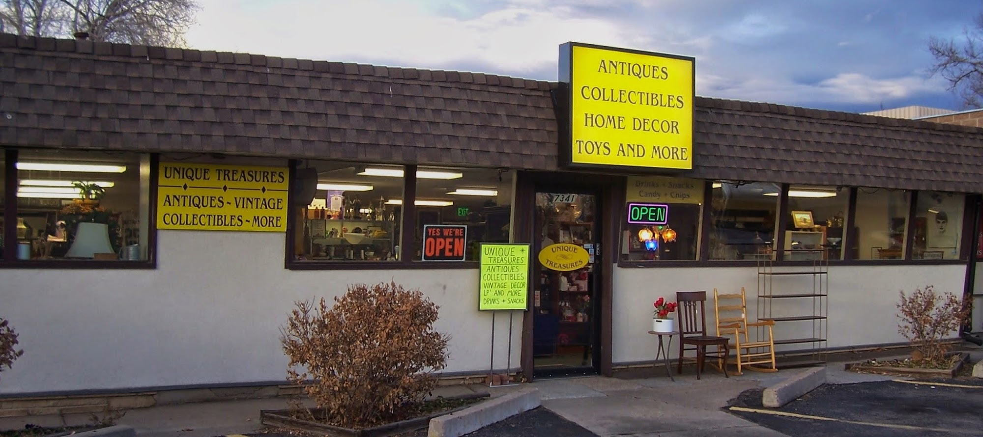 Unique Treasures Antiques & Collectibles Store