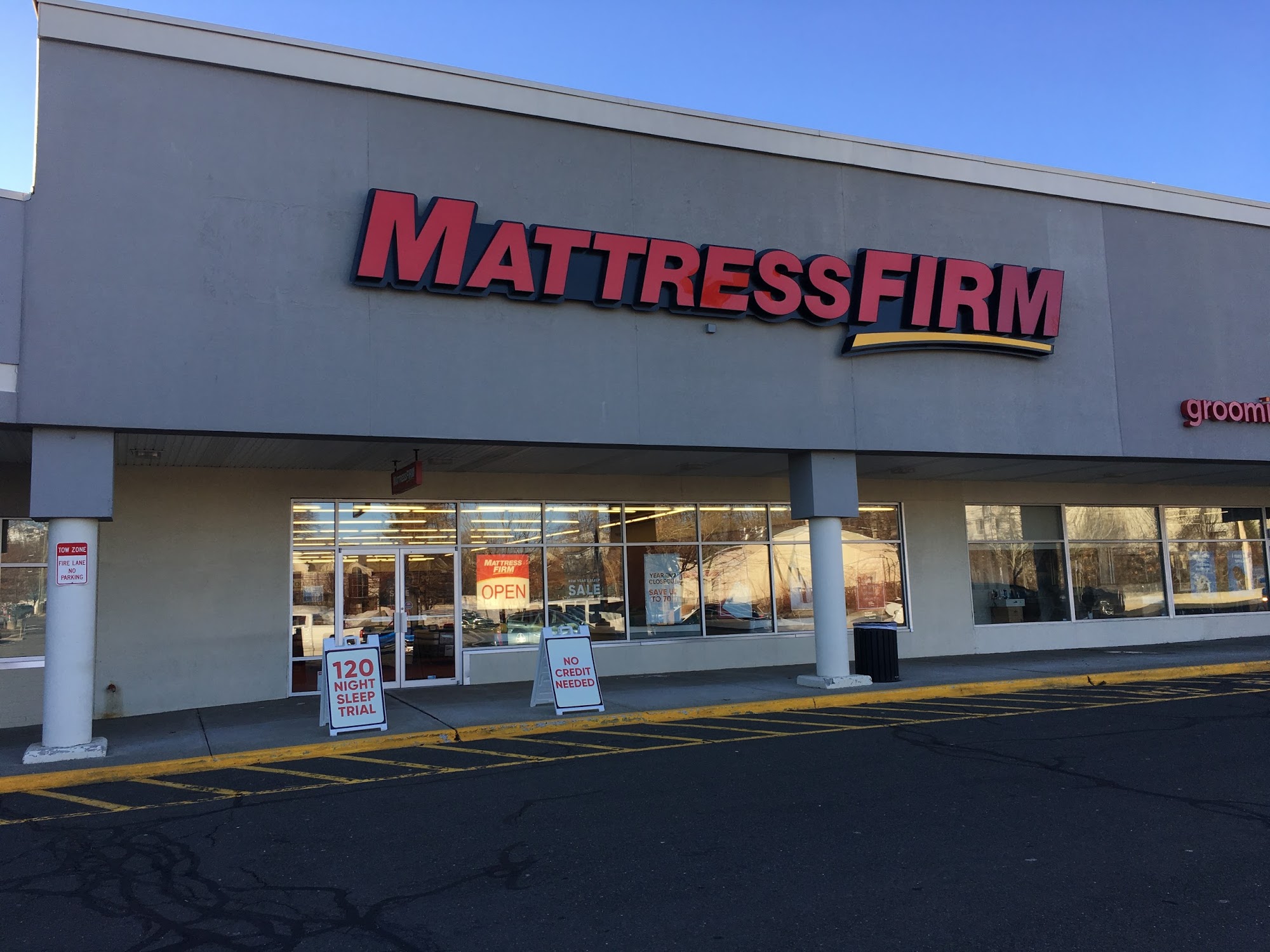 Mattress Firm Clearance Center Trumbull