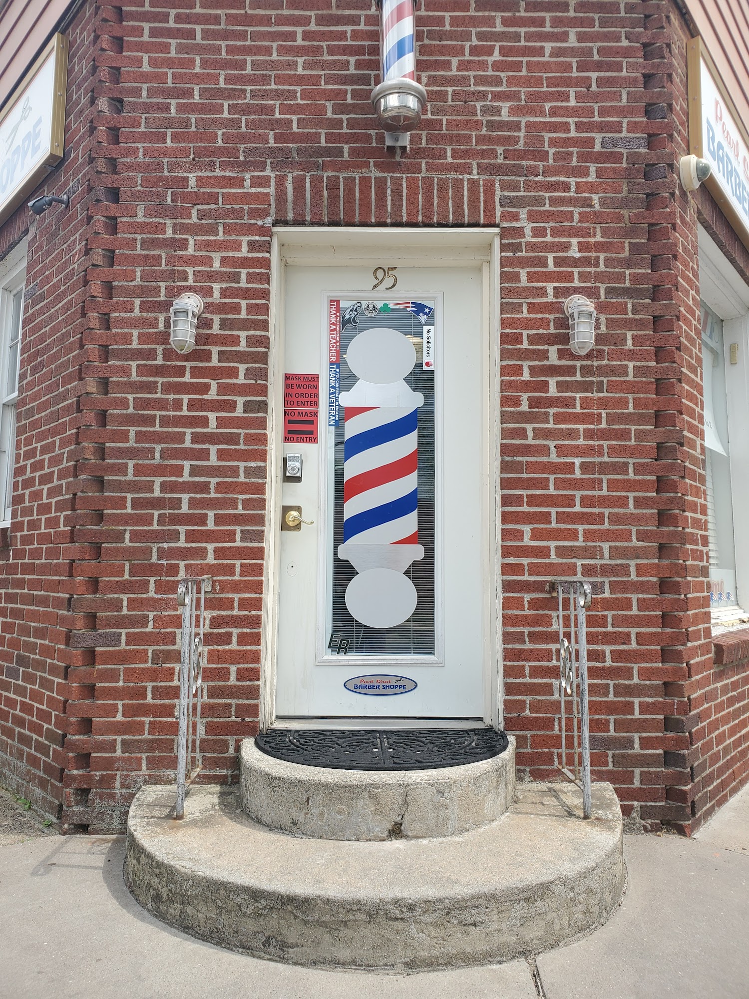 Pearl Street Barber Shoppe