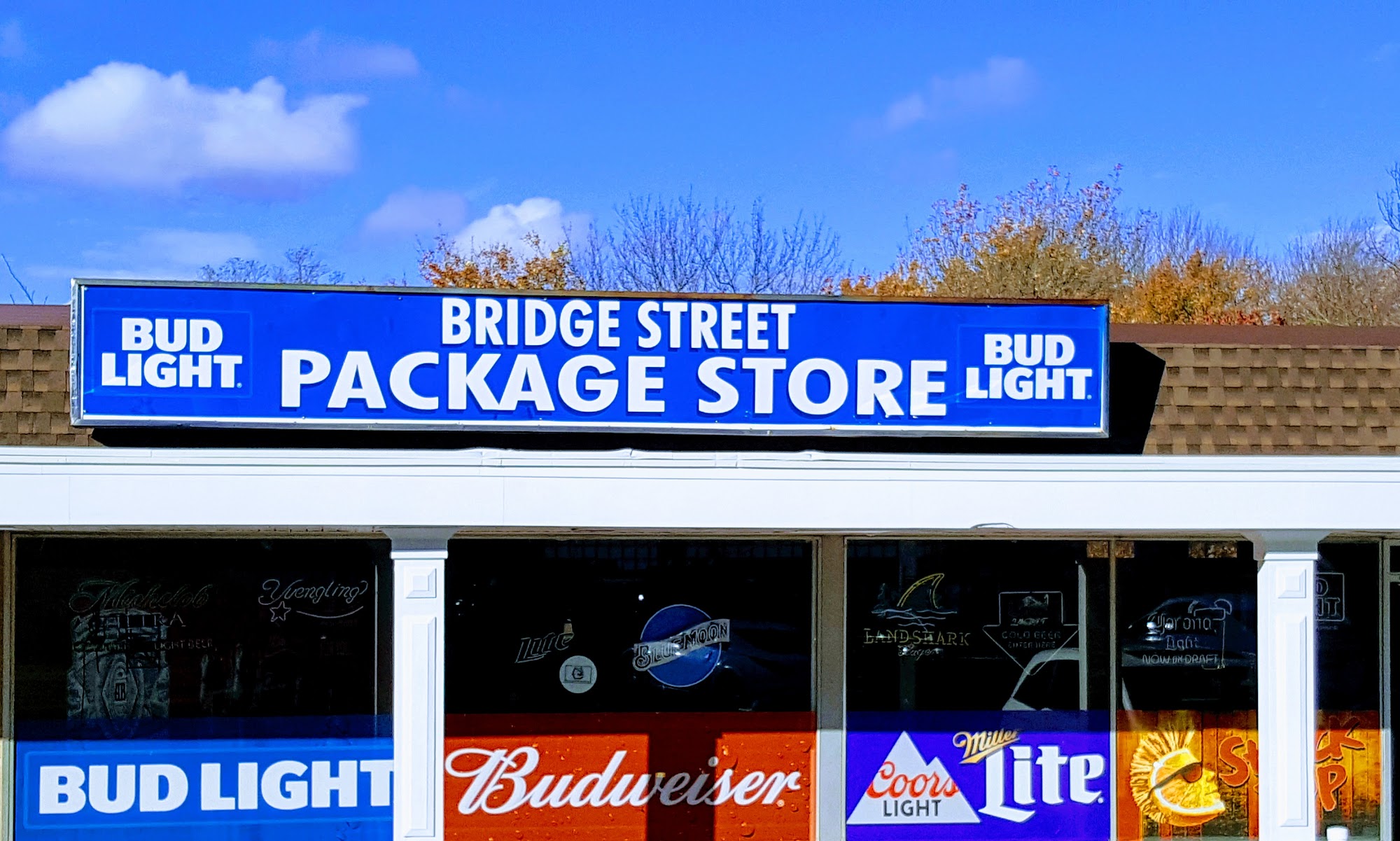 Bridge Package Store(ATM)
