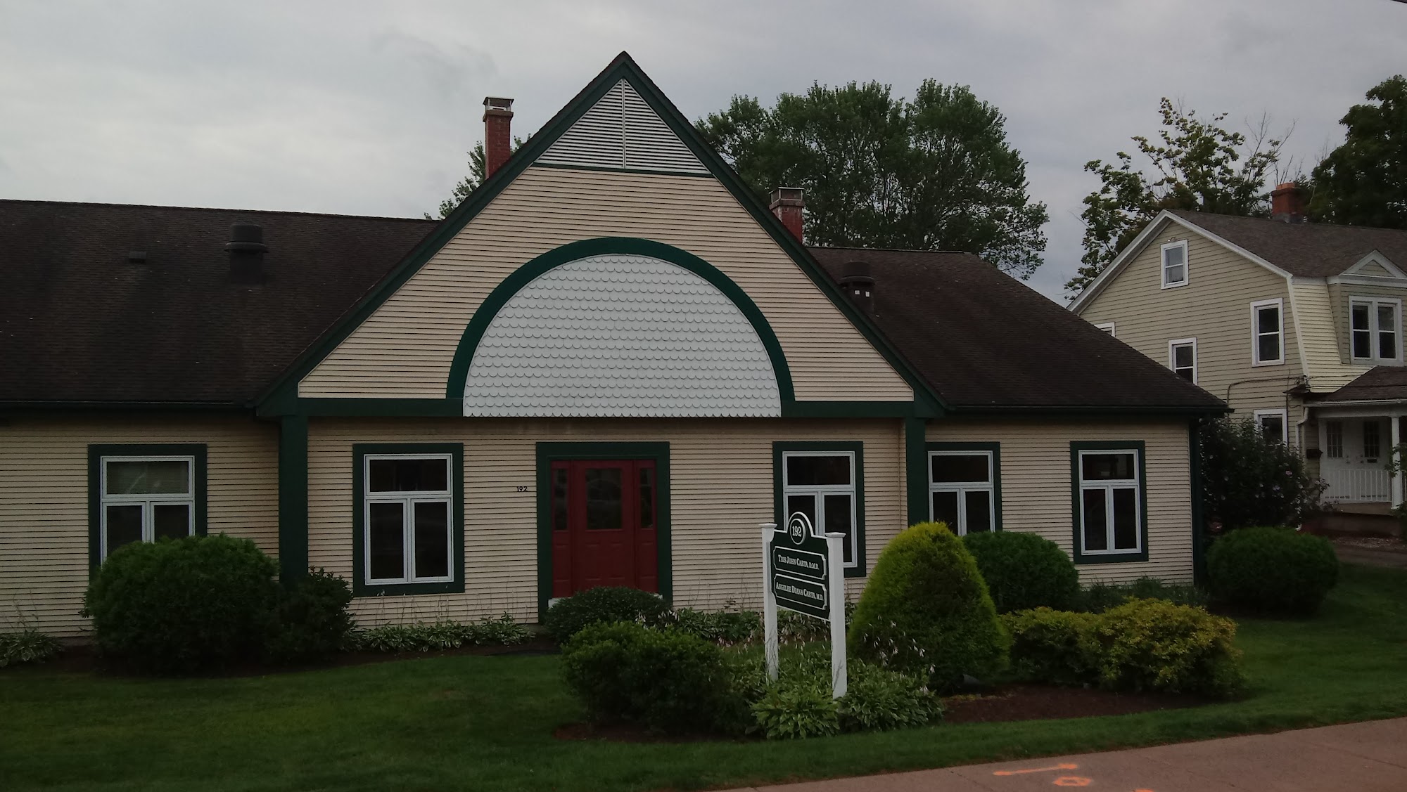 Angelee D. Carta, MD