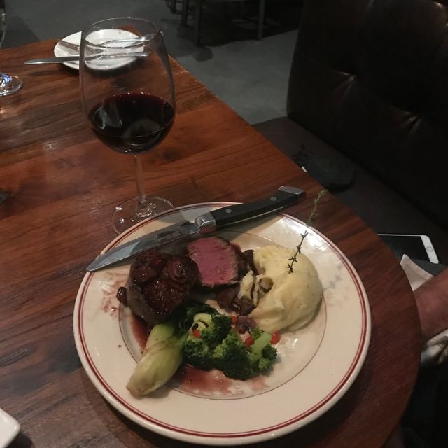 Photo credit: opentable