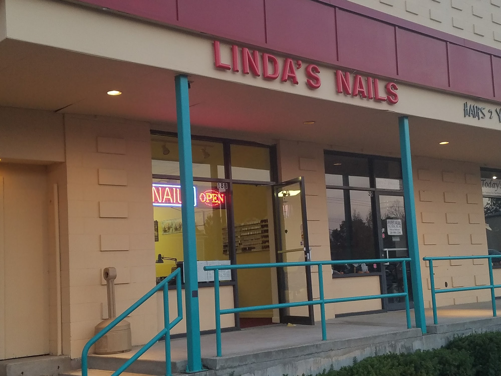 Linda's Nails 16 Selden St, Woodbridge Connecticut 06525