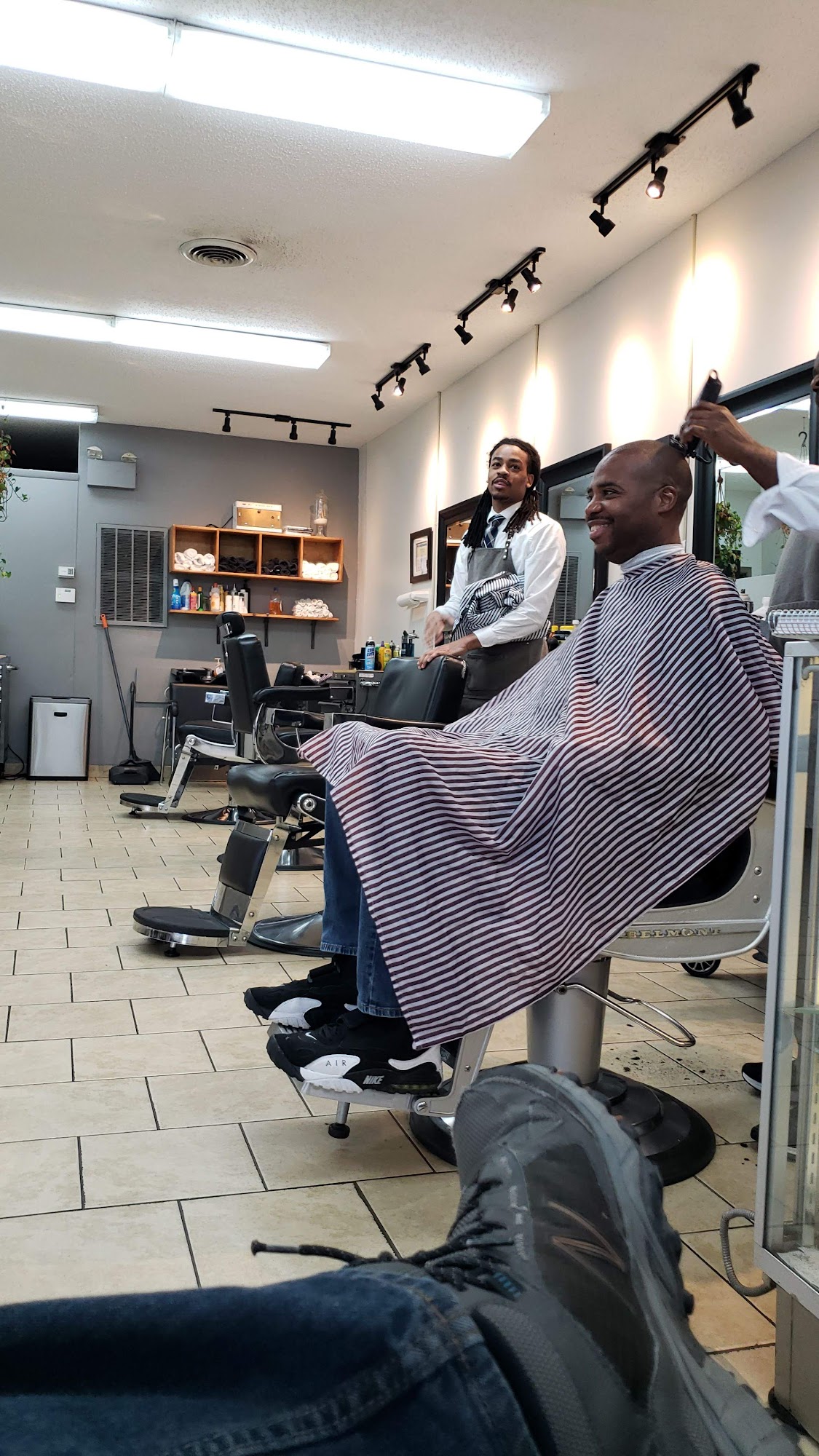 Faze 2 beauty and barber salon