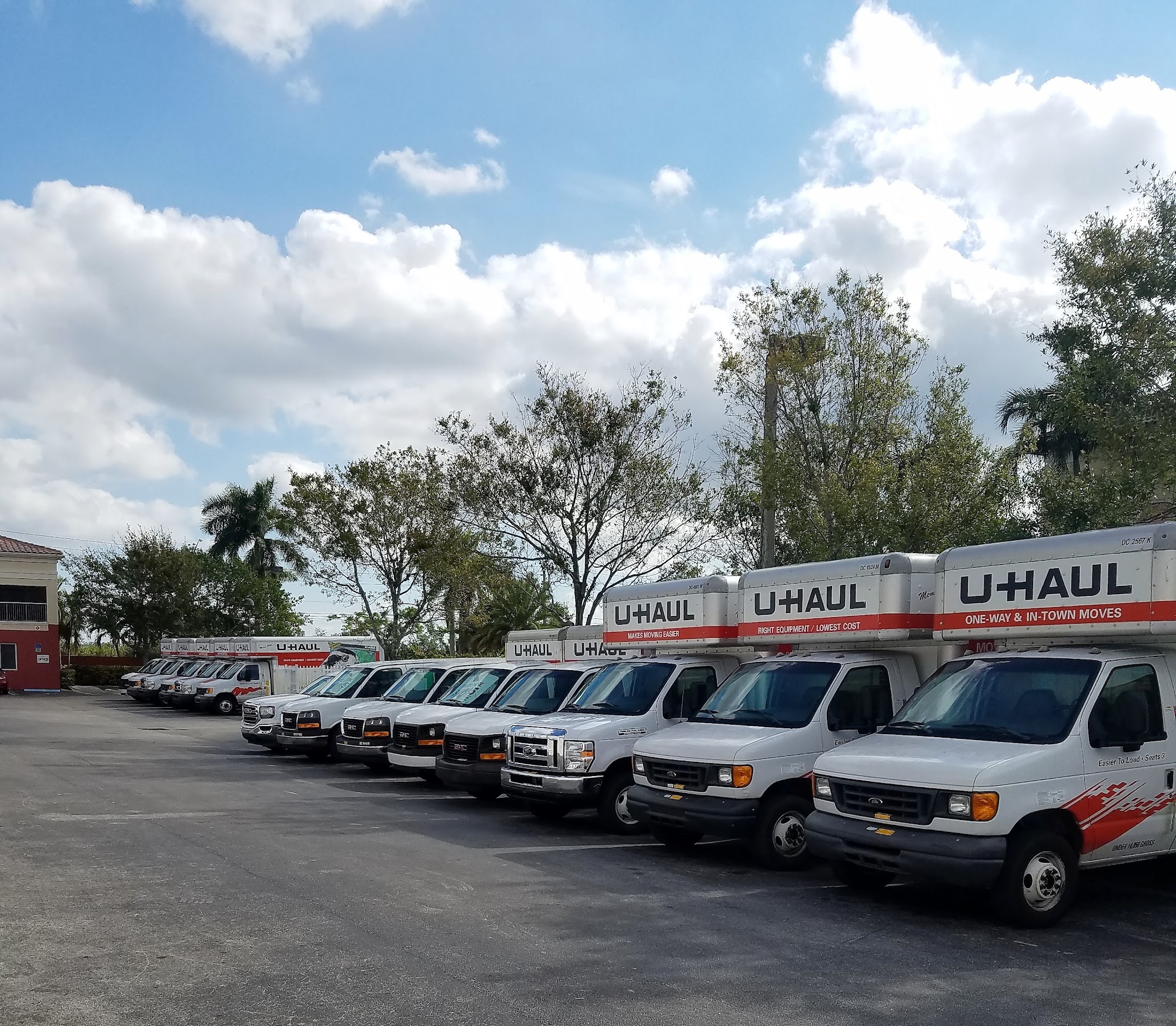 U-Haul Neighborhood Dealer