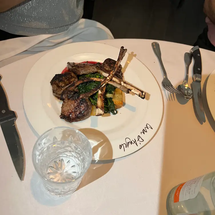 Photo credit: opentable