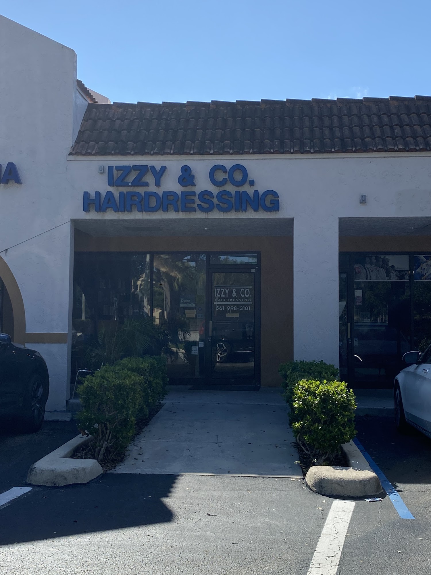 Izzy & Co Hairdressing