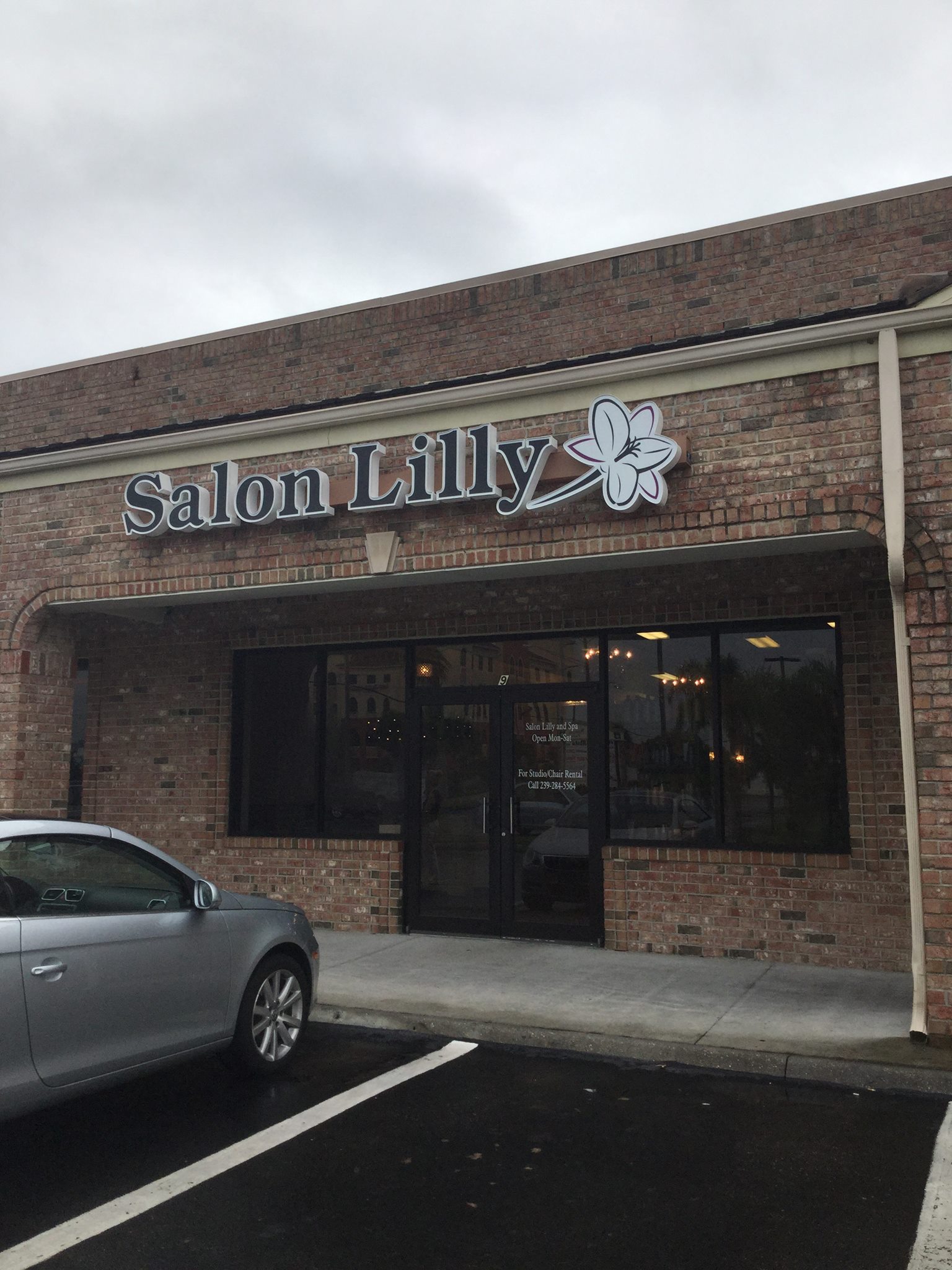 Salon Lilly and Spa
