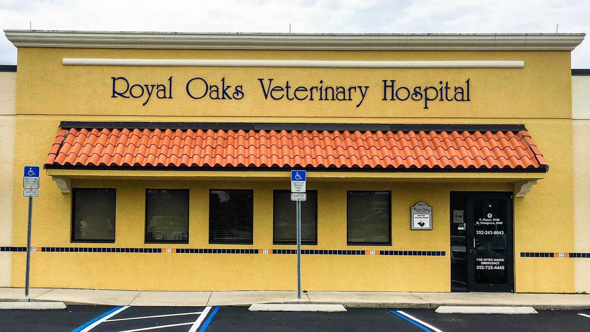 Royal Oaks Veterinary Hospital