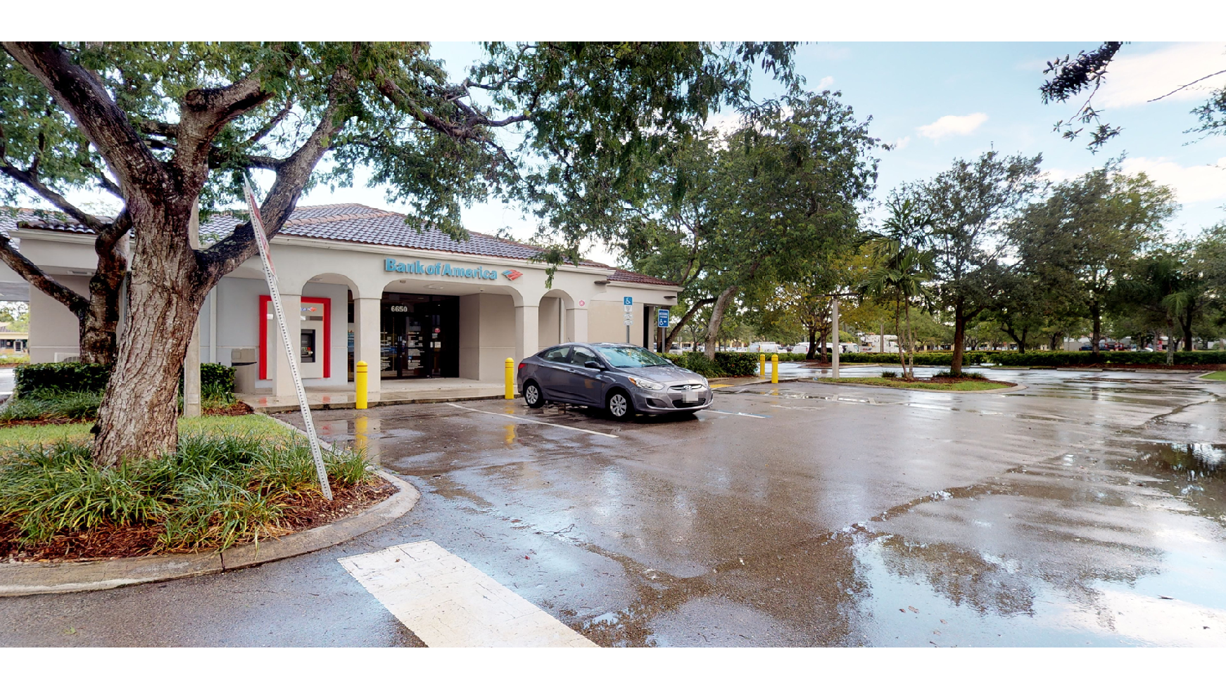 Bank of America (with Drive-thru ATM)