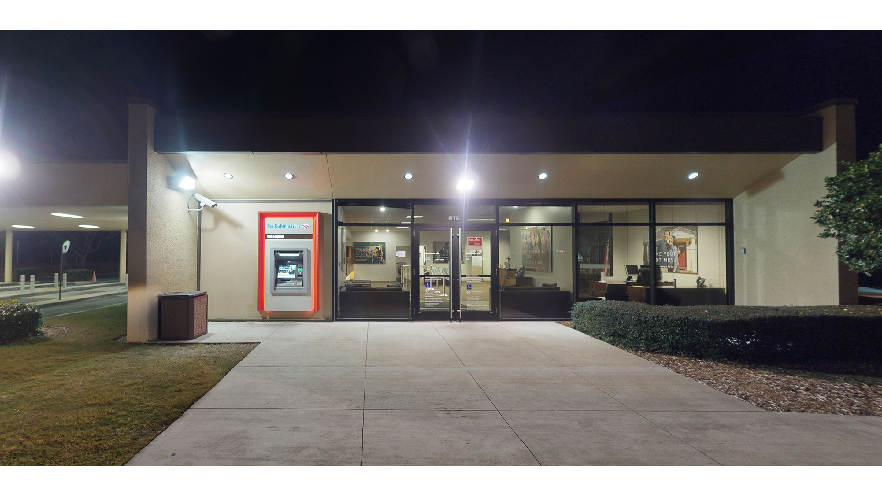 Bank of America (with Drive-thru ATM)