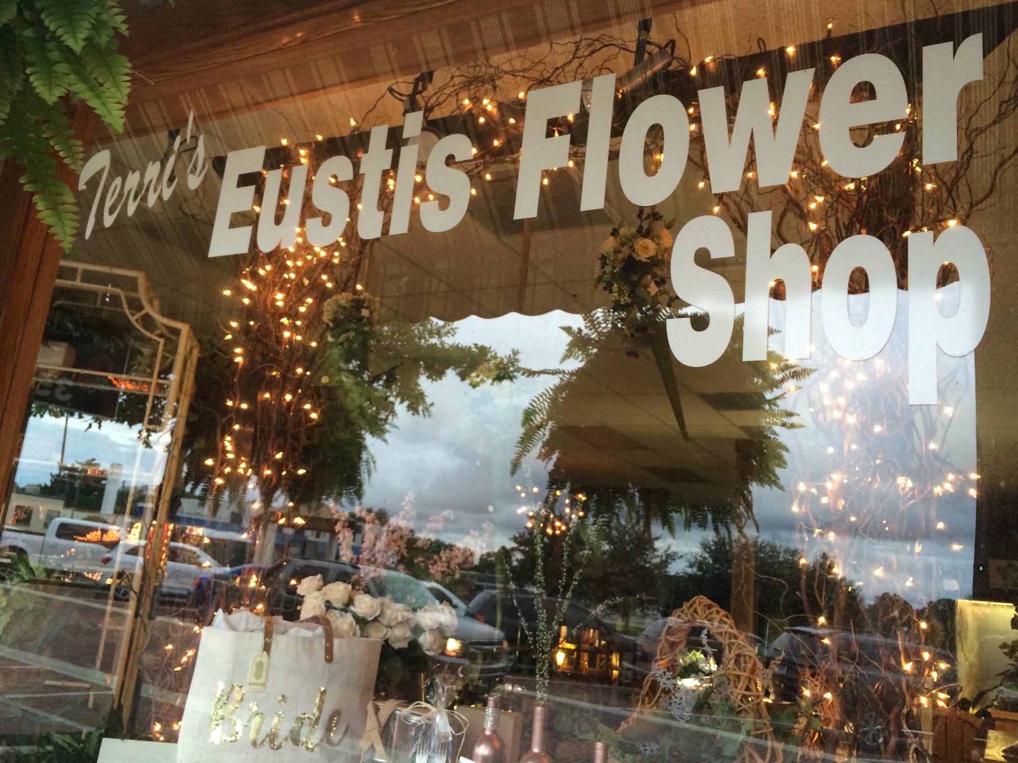 Terri's Eustis Flower Shop