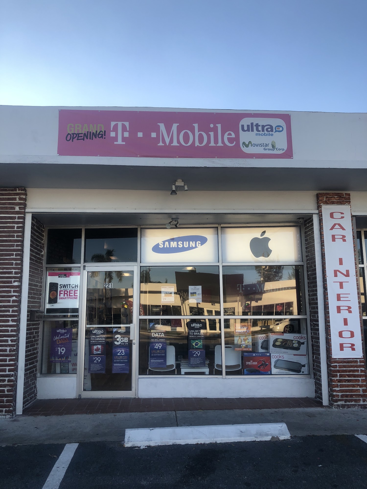 Movistar Group Corp T-Mobile Ultra Mobile iPhone Repair Fix Samsung Phone Repair Computer apple fix