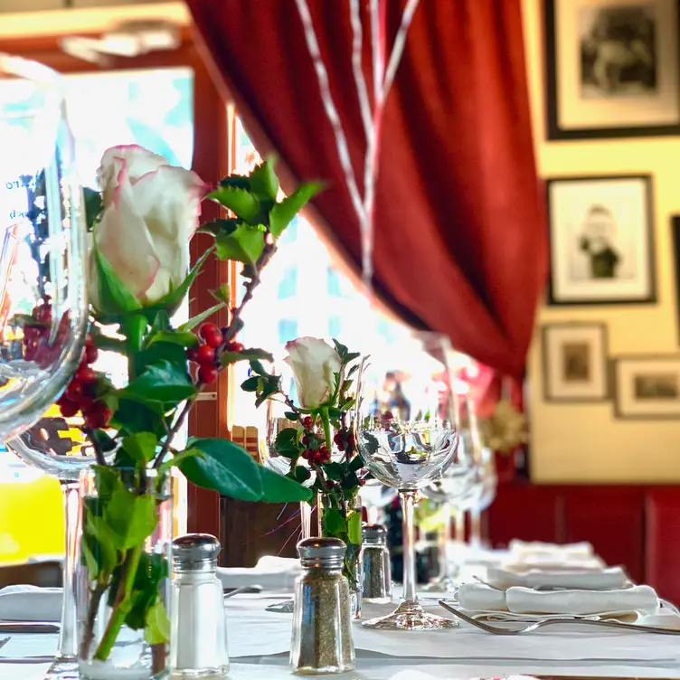 Photo credit: opentable