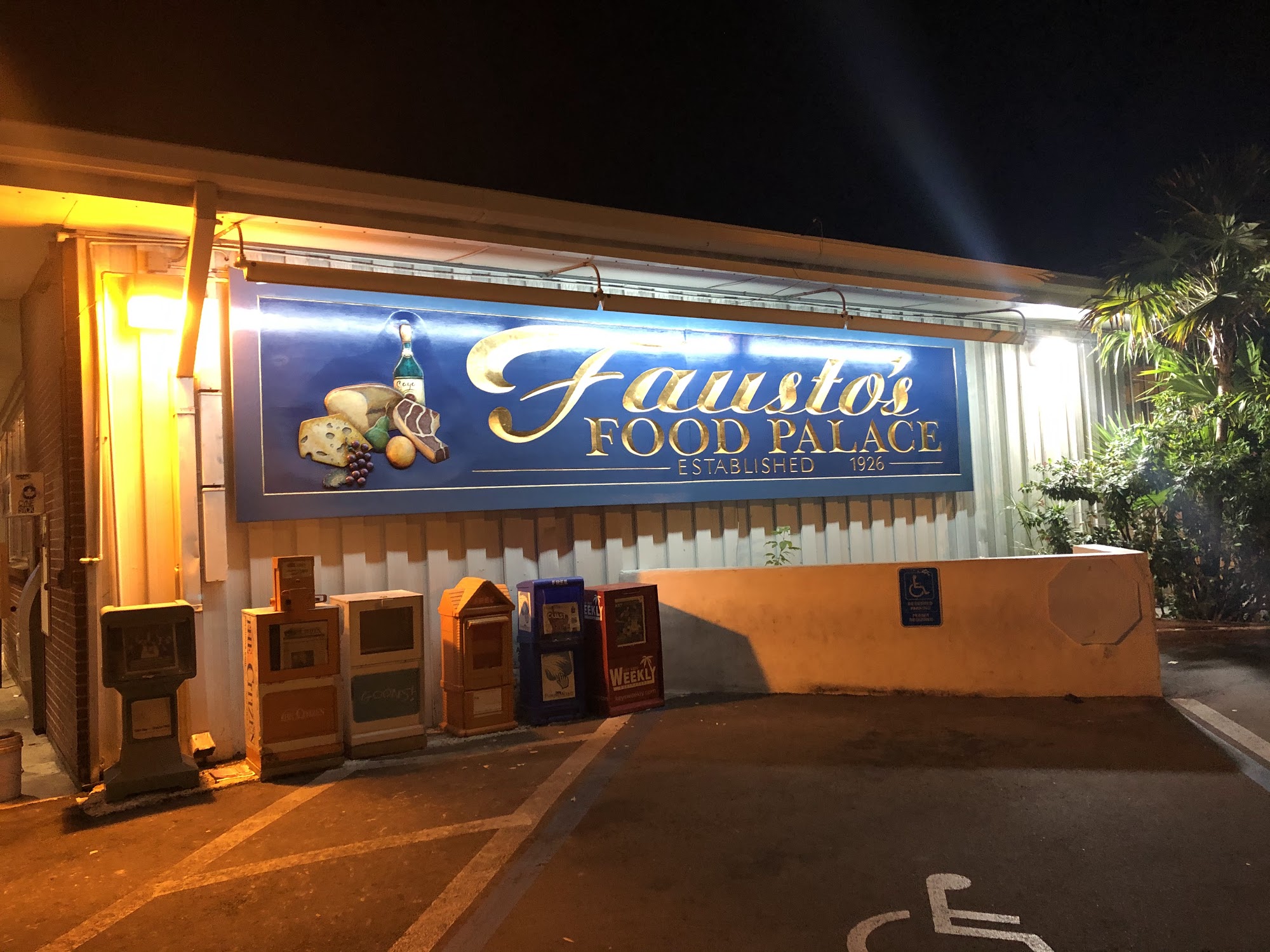 Fausto's Food Palace