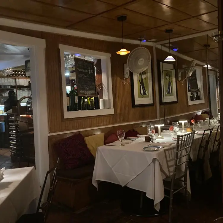 Photo credit: opentable