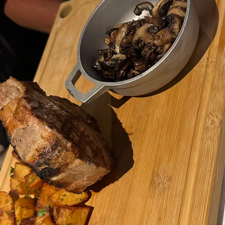 Photo credit: opentable