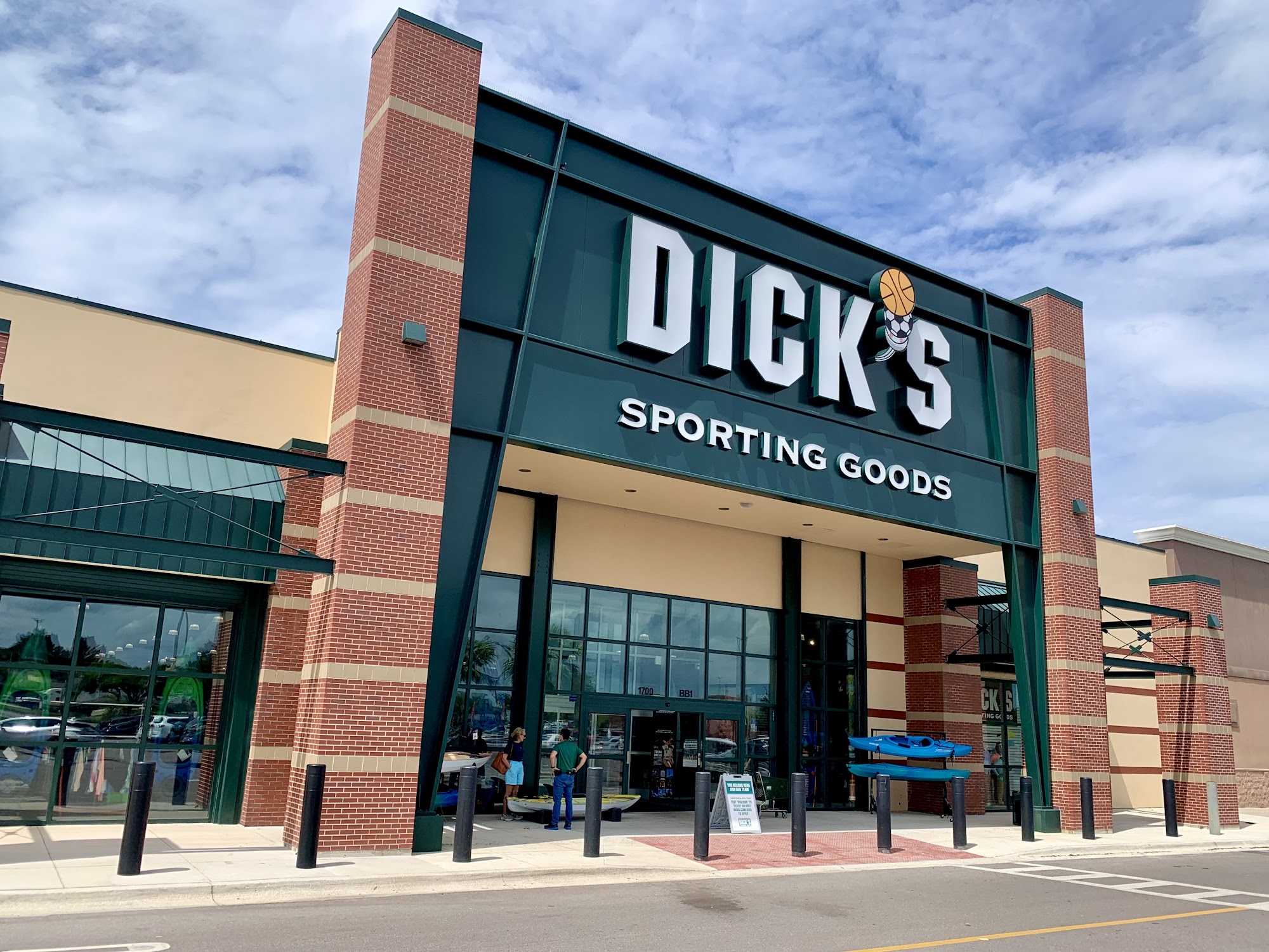 DICK'S Sporting Goods