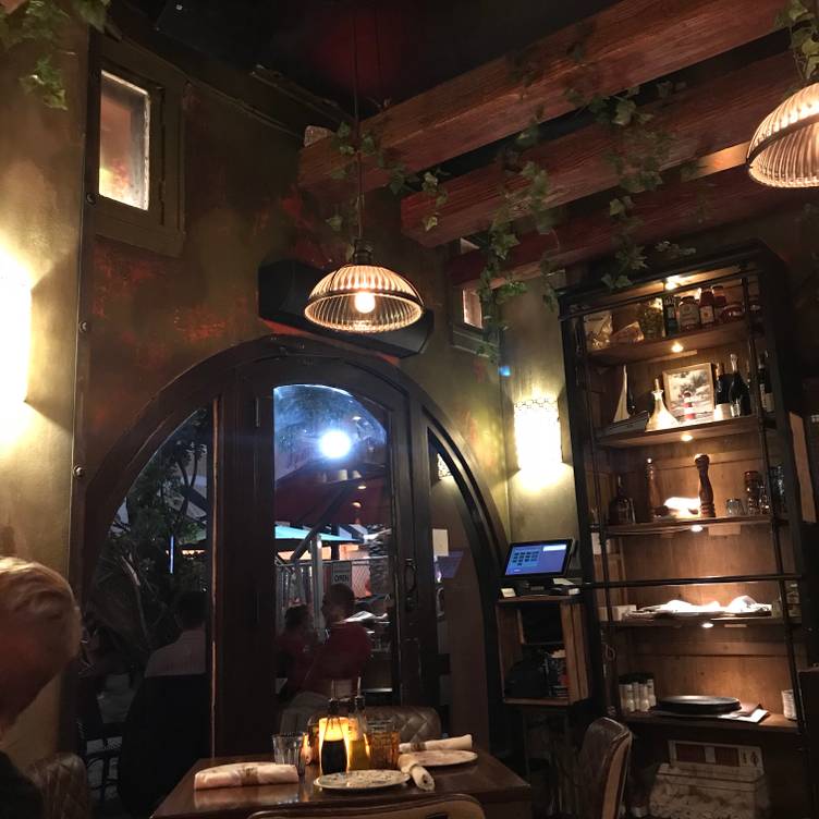 Photo credit: opentable