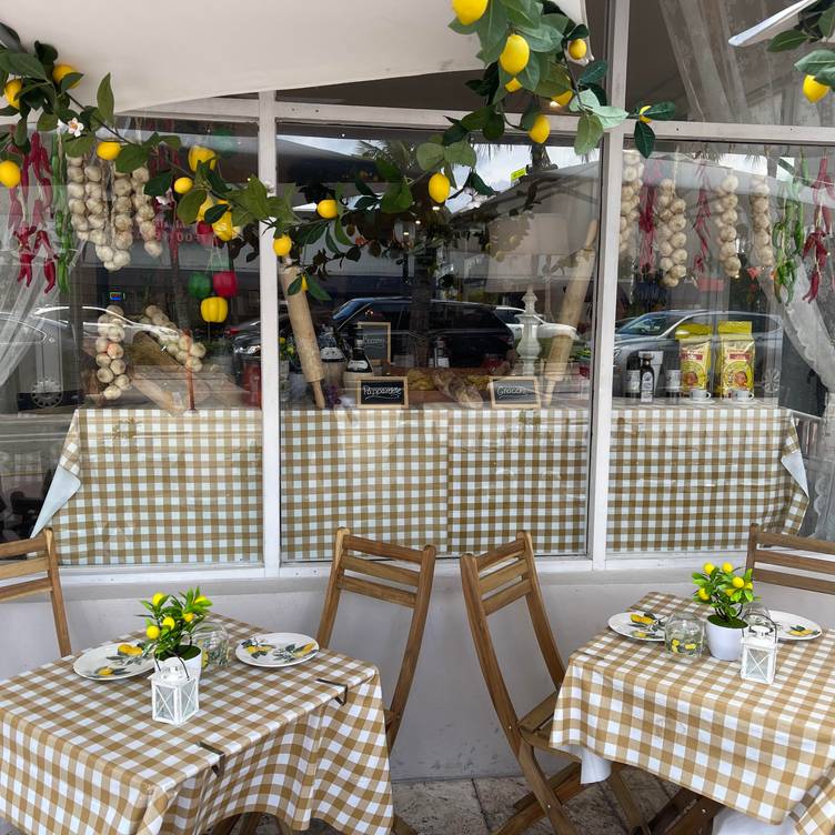 Photo credit: opentable