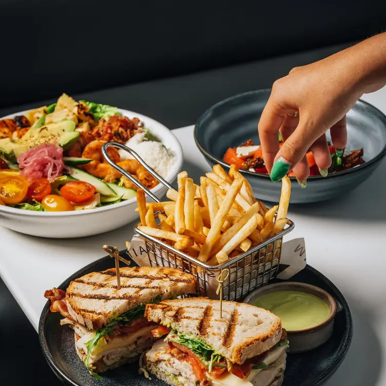 Photo credit: opentable