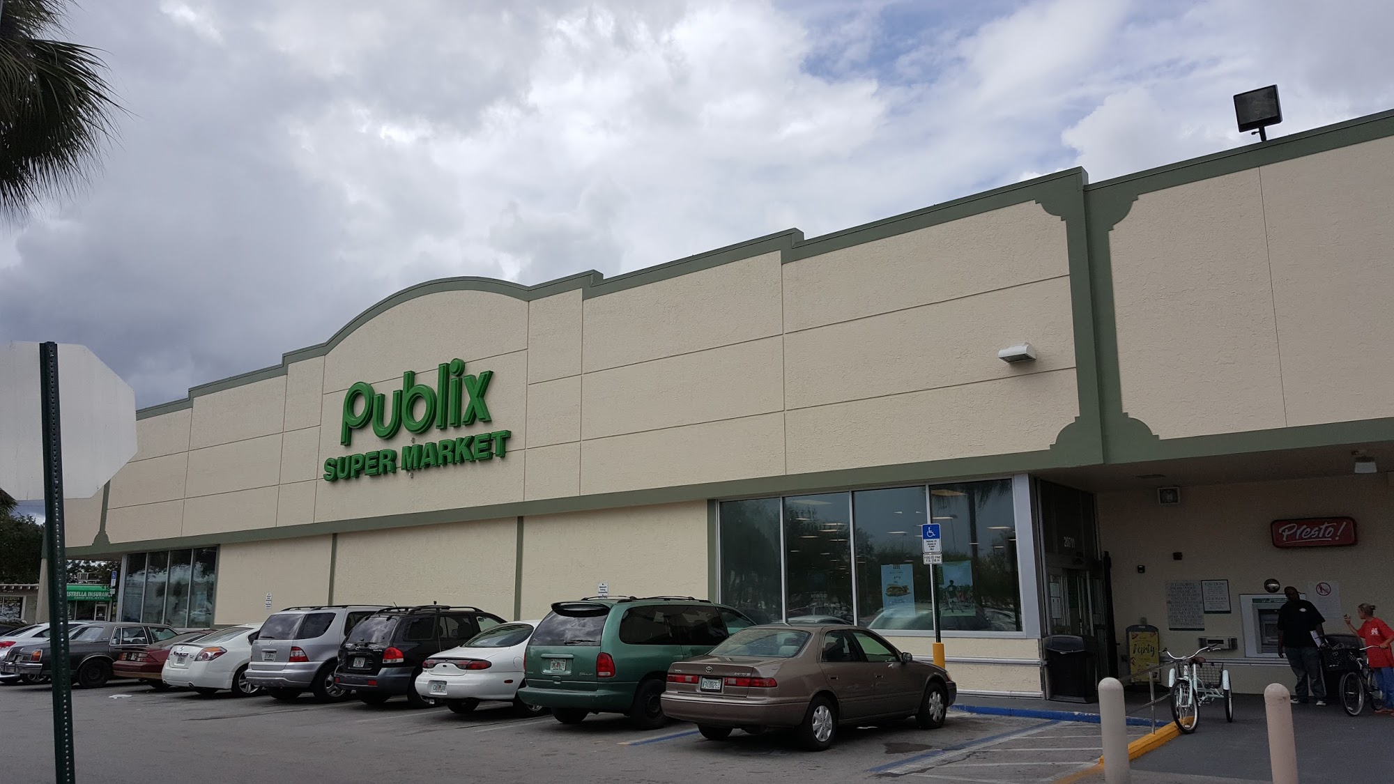 Publix Super Market at Allapattah and US 1 Shopping Center