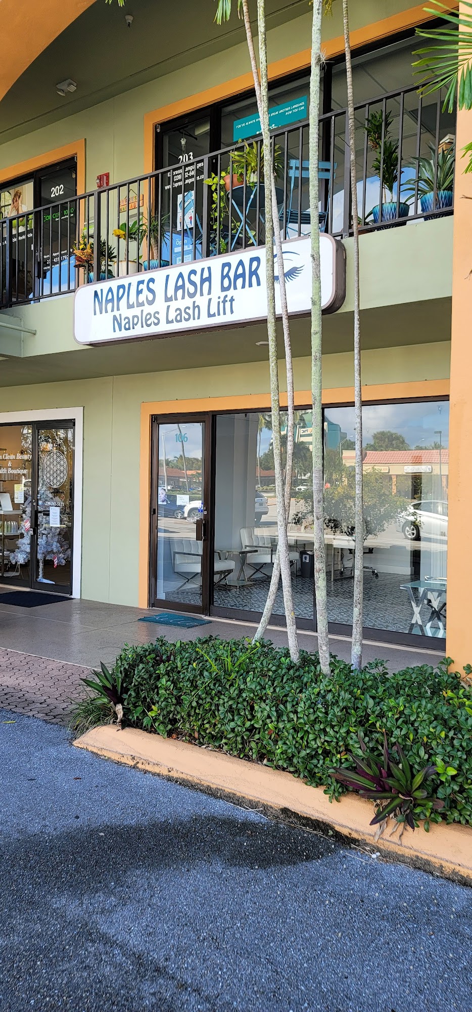 Naples Lash Bar