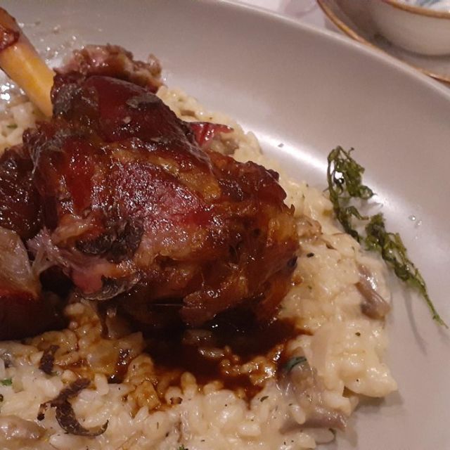 Photo credit: opentable