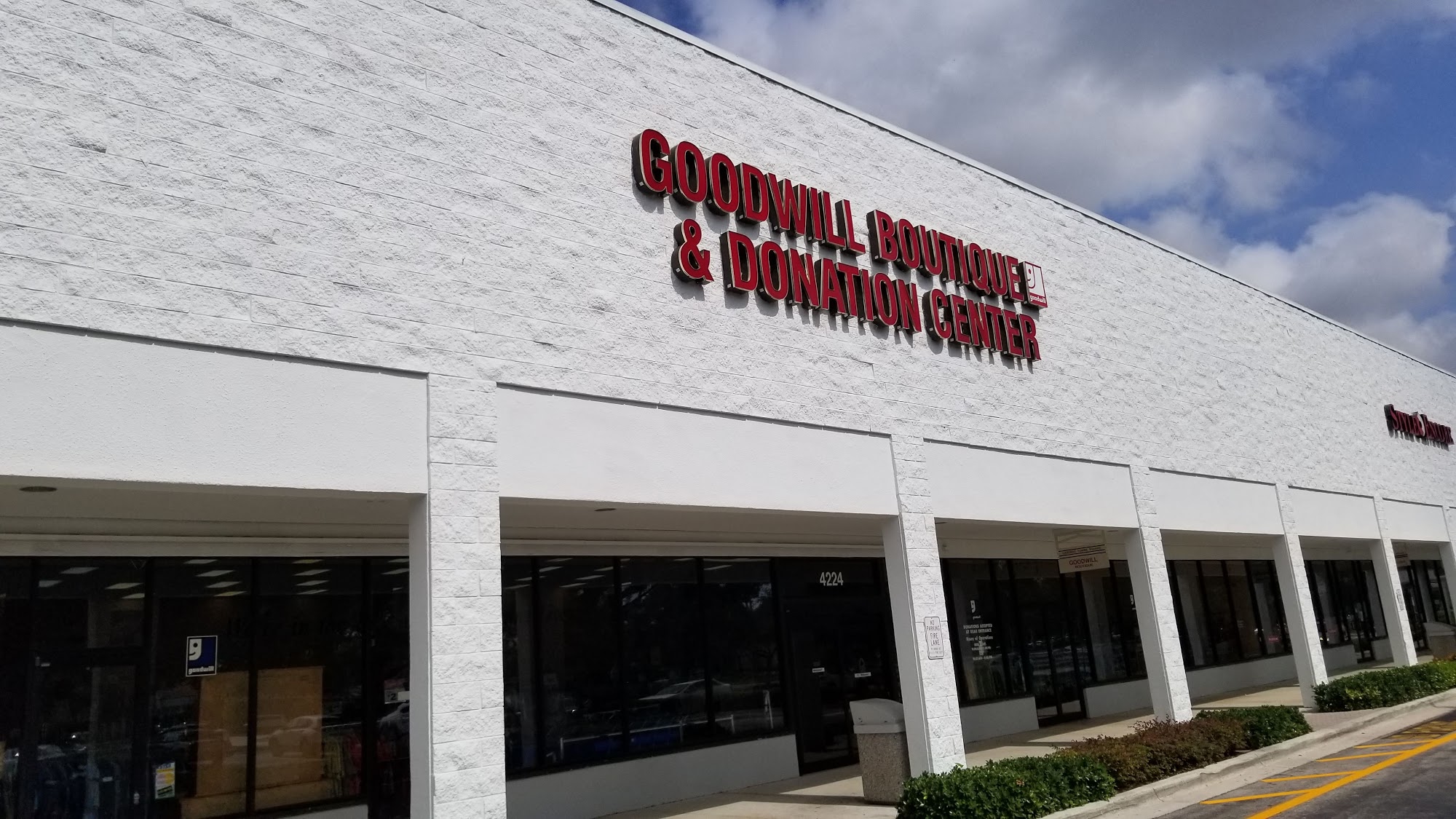 Goodwill Palm Beach Gardens (Northlake) Store & Donation Center