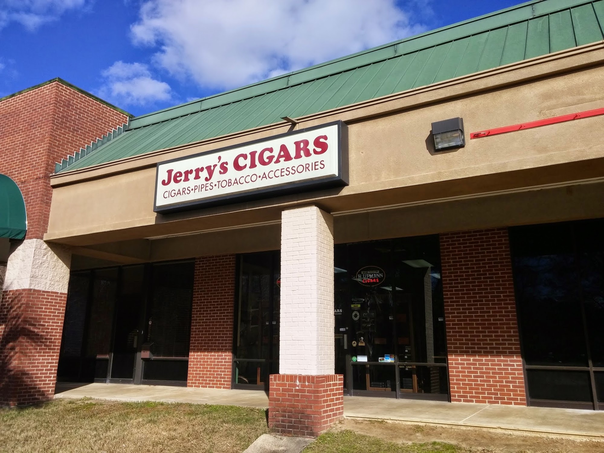 Jerry's Cigar Shop & Ashton Lounge
