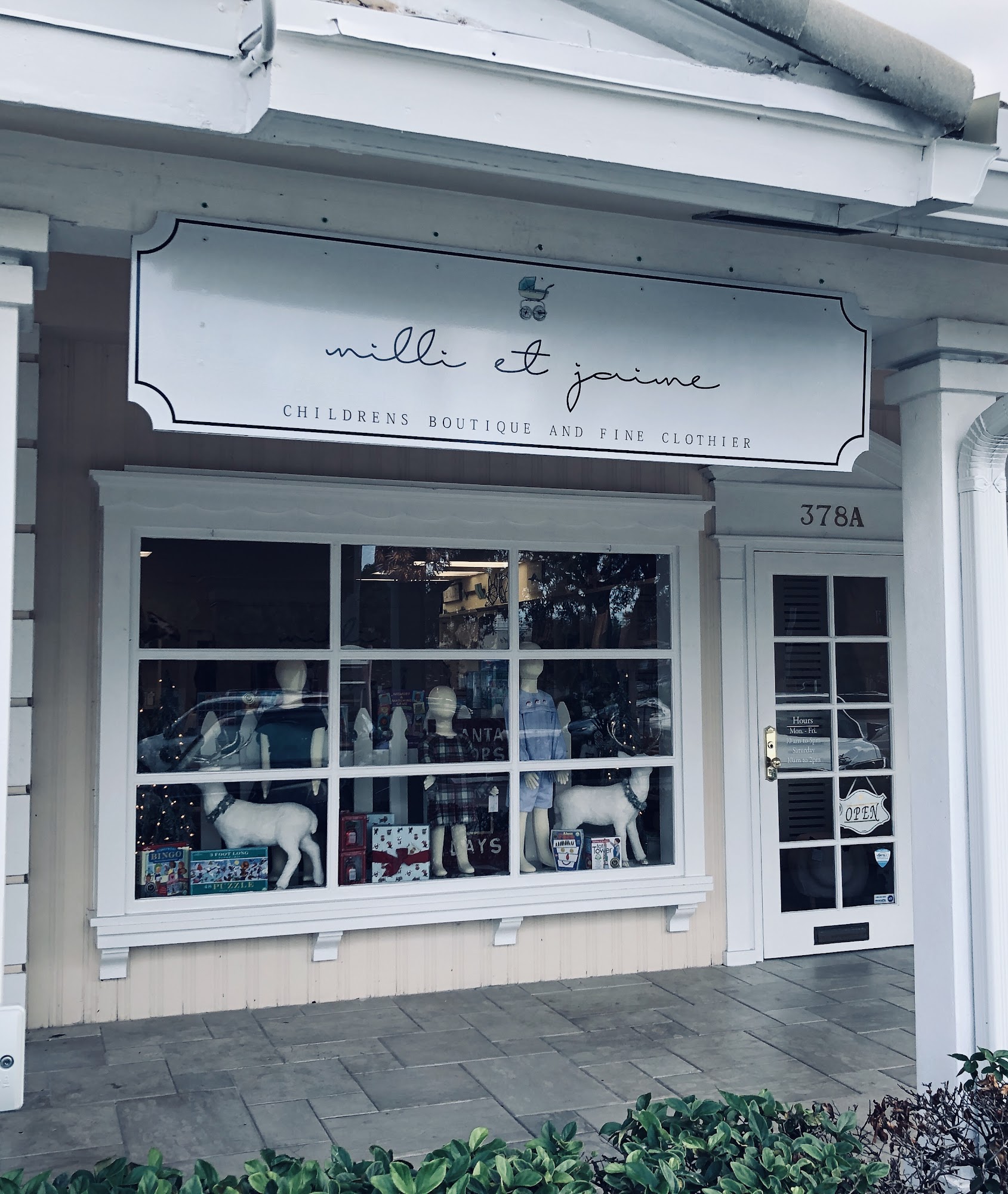 Milli et Jaime Children’s Boutique and Fine Clothier