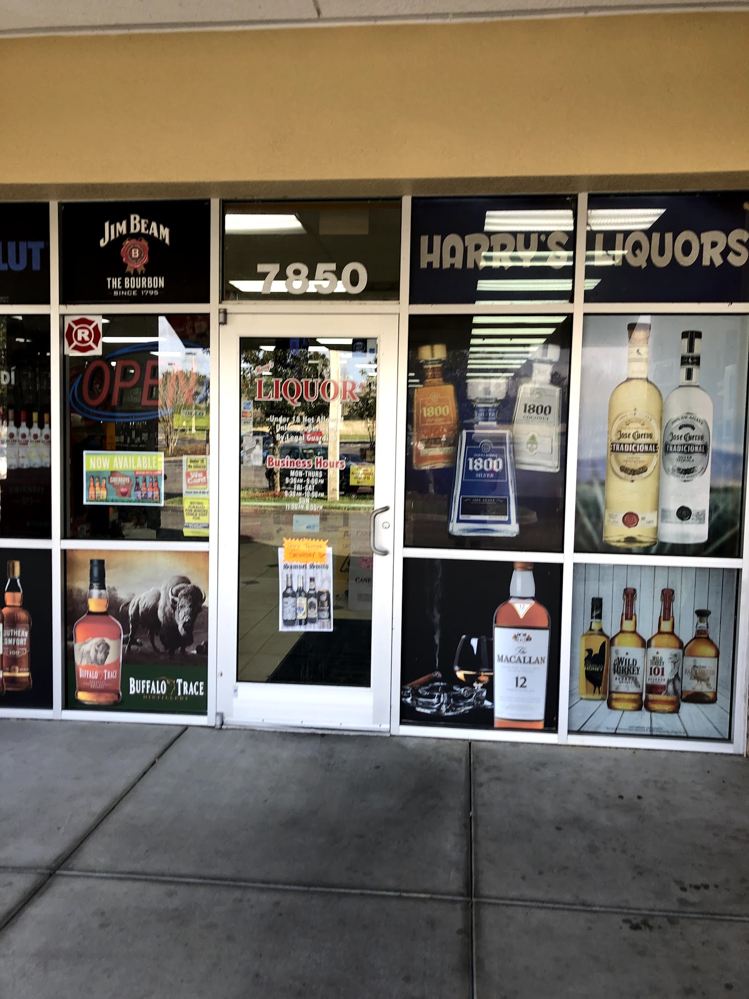 Harry's Liquor