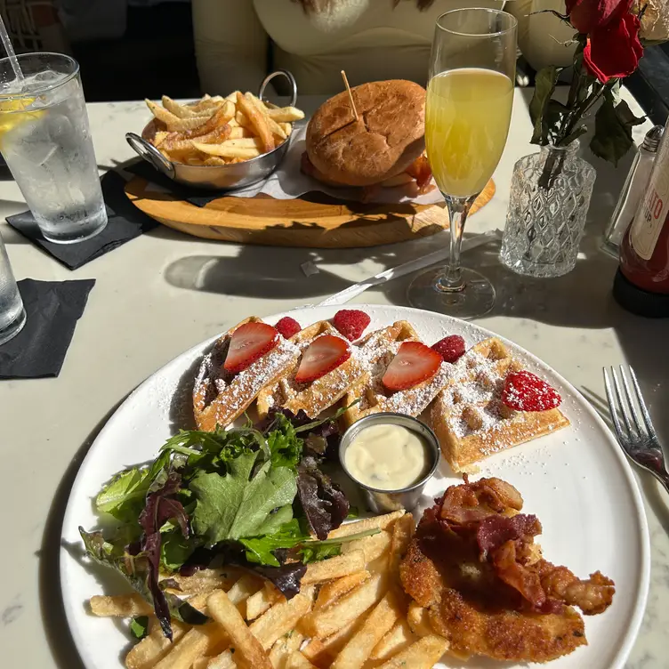 Photo credit: opentable