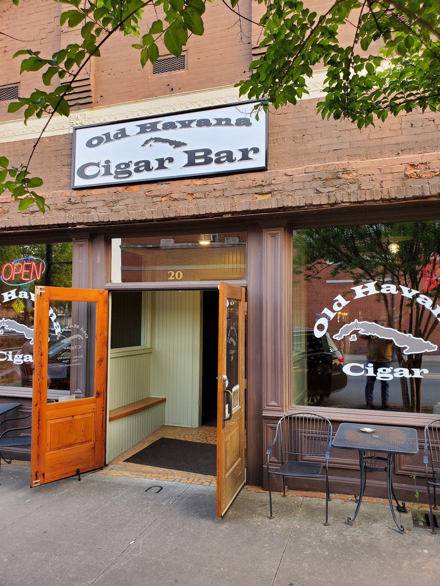 Old Havana Cigar Bar