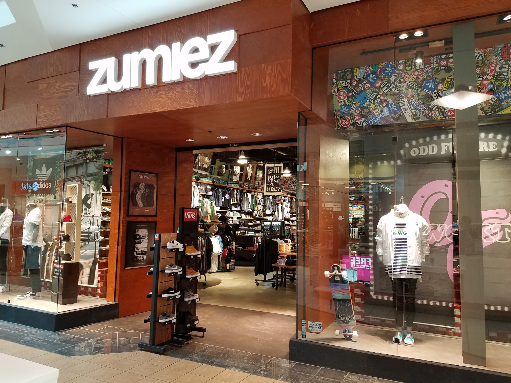 Zumiez