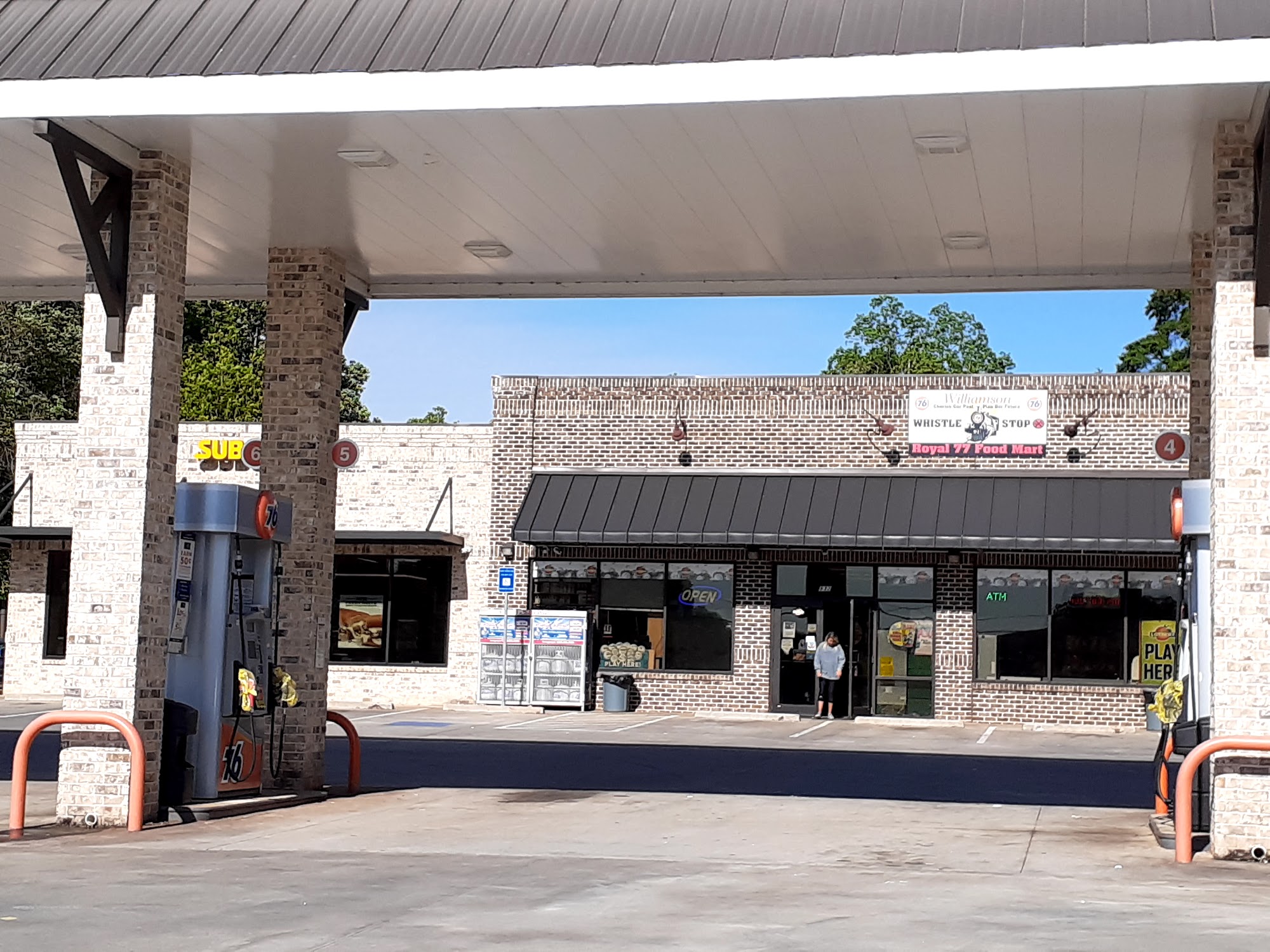 Whistle Stop C- Store w/t Gas station Williamson GA