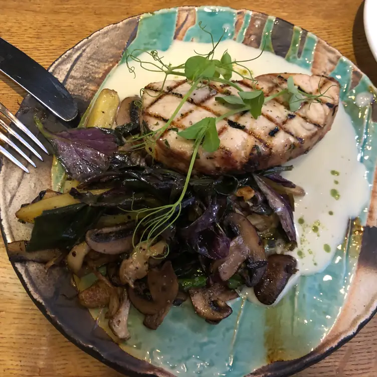 Photo credit: opentable