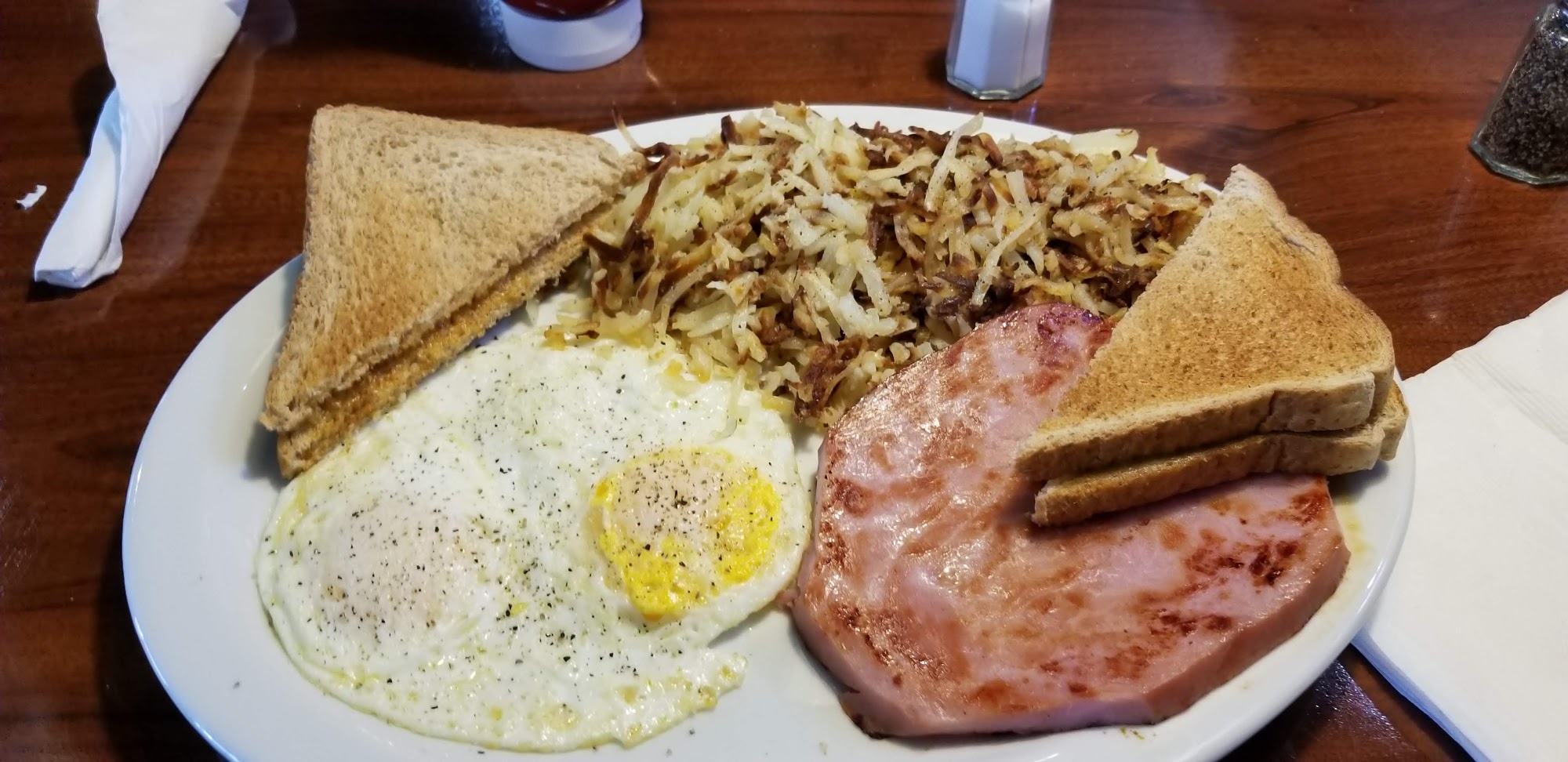 Hickory Grove Restaurant 201 E Center Dr, Alton