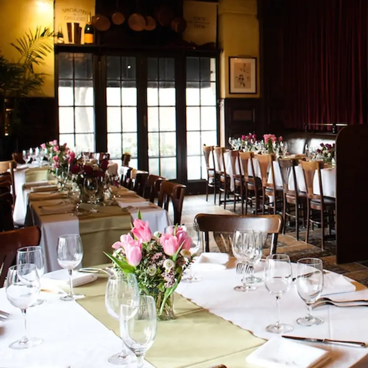 Photo credit: opentable