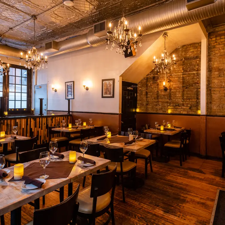Photo credit: opentable