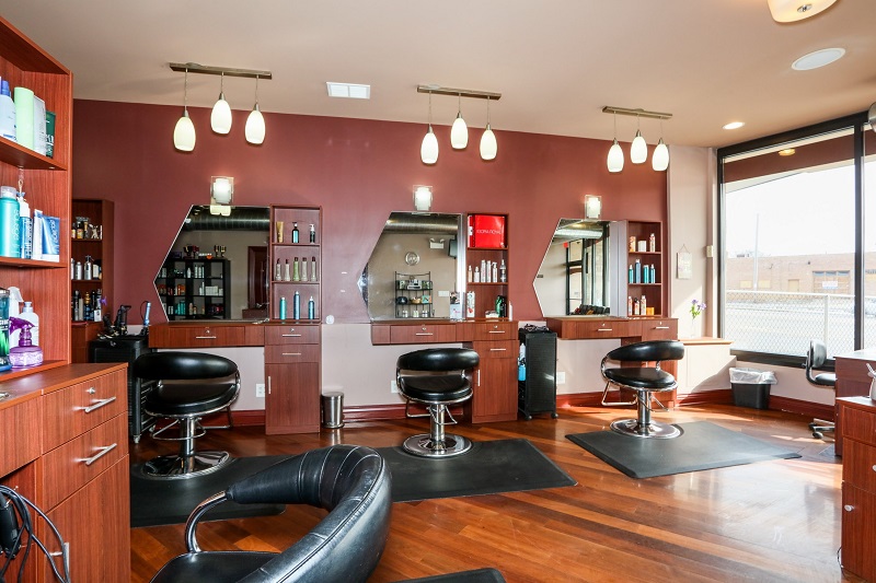 Lamaris Salon & Day Spa