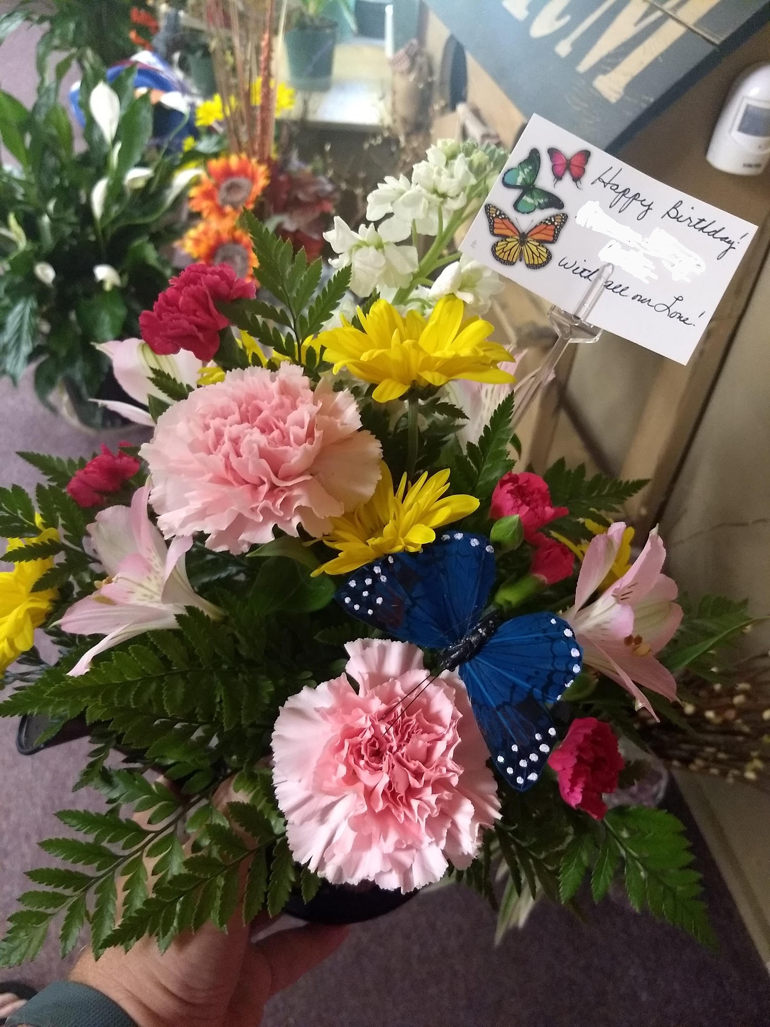 Dede's Flowers & Gifts