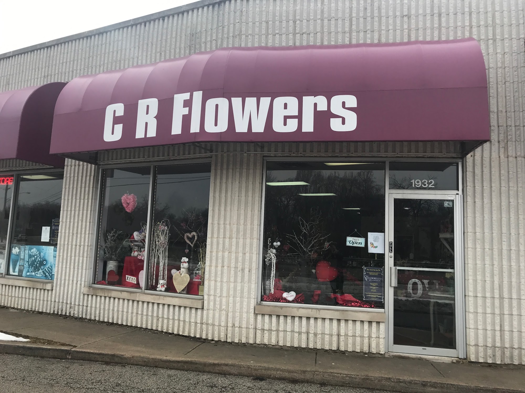 CR Flowers and Things