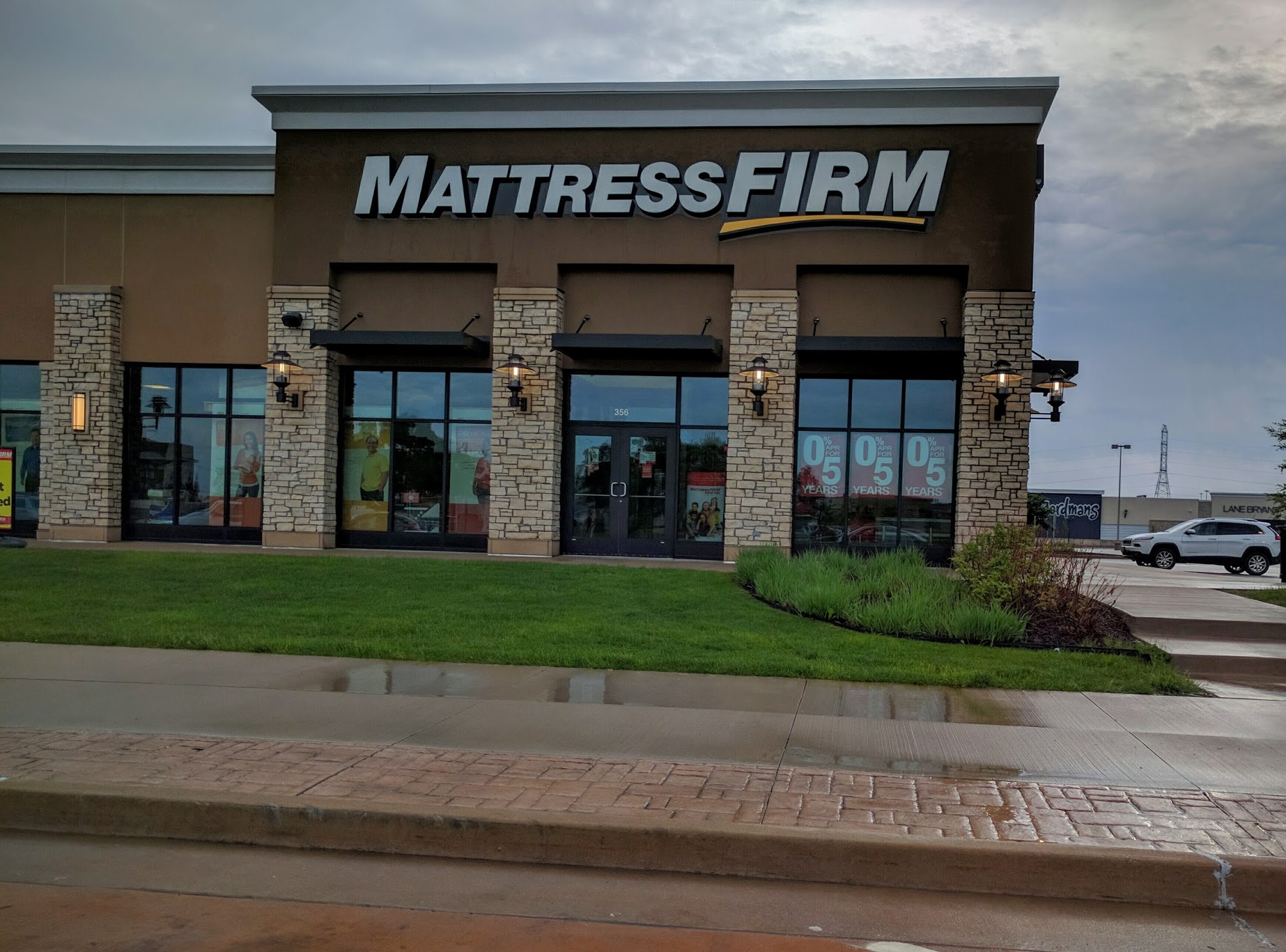 Mattress Firm East Peoria