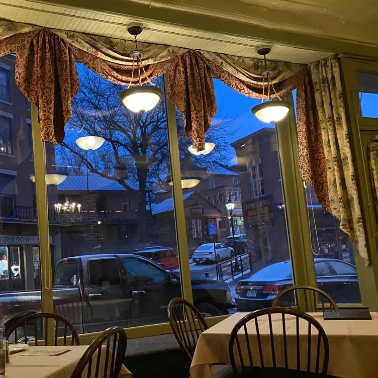 Photo credit: opentable