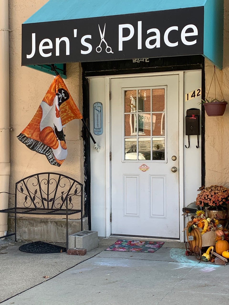 Jen's Place 142 NE Court St, Nashville Illinois 62263